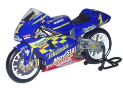 Minichamps 1:12 scale Suzuki RGV Gamma Telefonica MoviStar 500 GP Bike 2001 - Kenny Roberts