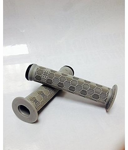 Mongoose  MOTO BMX HANDLEBAR GRIPS WITH PLUGS 140mm GREY