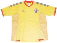 Adidas Romania home 03/04