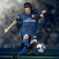 Nike Arsenal Away Shirt 2009/10 with Fabregas 4