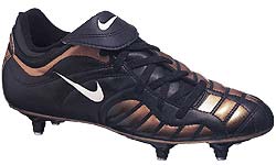 Nike Total 90 SG Football Trainers