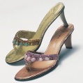 NINE WEST struggle toe post mule