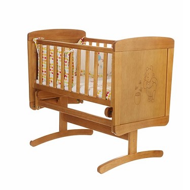 OBaby Winnie the Pooh Country Pine Gliding Crib