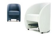 Wye - Single Armchair Interactive plus castors - By Orangebox