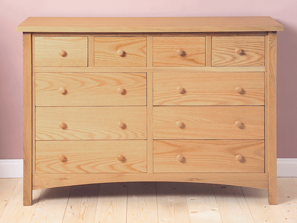 oregon Oak 10-Drawer Chest