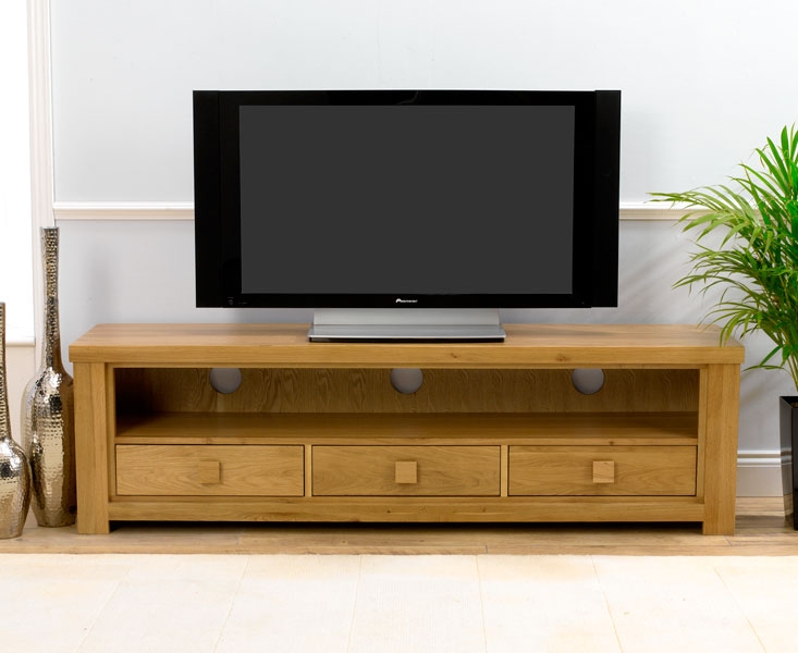 Oak 3 Drawer TV Unit