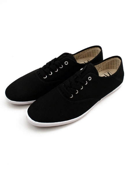 Peter Werth Black 5 Eyelets Plimsolls