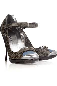 Crocodile detail platform pumps