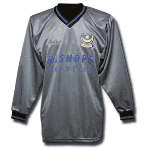 01-02 Portsmouth Home Goalkeeper shirt