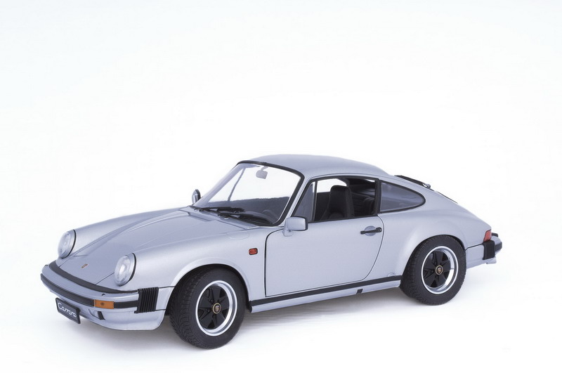 Premium ClassiXXs Porsche 911 Carrera 3.2 Coupe - Silver