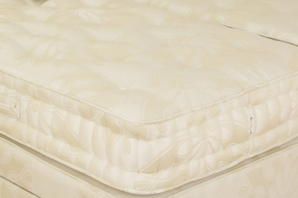 Relyon Beds Chesterfield Mattress Double 135cm