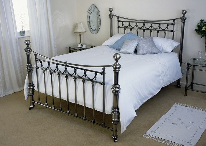 Papillion Classic 4ft 6 Double Metal Bedstead