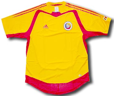 Adidas Romania home 04/05