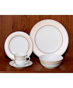 Royal Doulton Richmond 20 Piece Porcelain Dinner Set