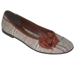 SCHUH CHOC TWEED FLOWER PUMP