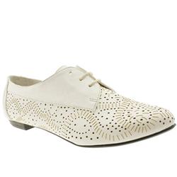 Schuh Female Shirin Laser Cut Lace Patent Patent Upper Low Heel in Stone