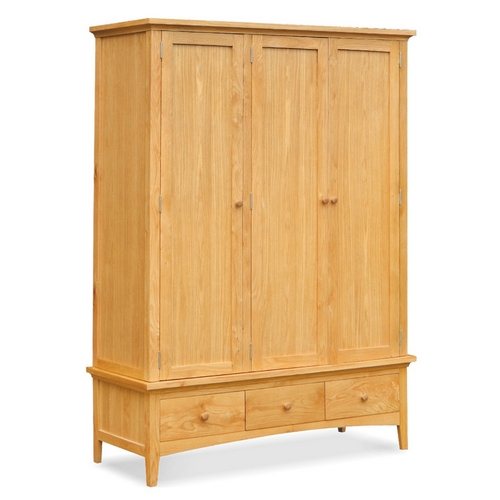 Seattle Oak Furniture Seattle Oak Triple Wardrobe 591.013