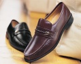 SHOE CO bristol saddle trim moccasin