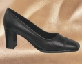 SHOE CO softie court shoe