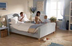 Silentnight Romance 5ft King Size Sliegh Bedstead