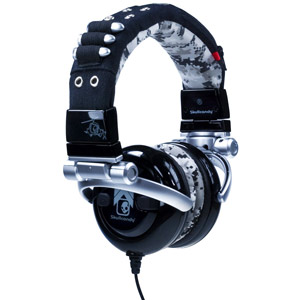 G.I. StereoHeadphones (Digi Camo) - Ref. HF88-SKC18