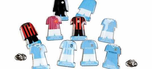 Manchester City Retro Kit Badge Gift Set