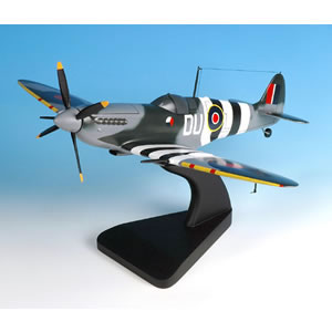 Spitfire MK IX D-Day markings 1:28