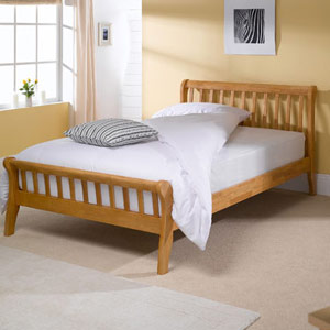 Dreamworks Beds Milan 5FT Kingsize Wooden Bedstead.