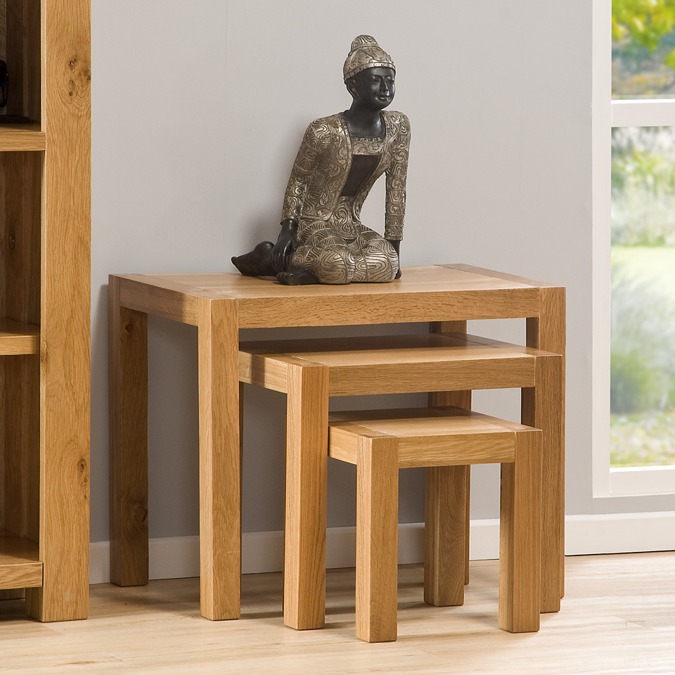 Suffolk Oak Nest of Tables