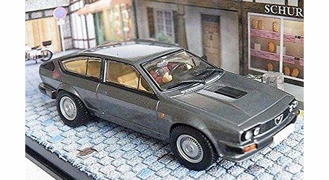 Supreme James Bond Alfa Romeo Gtv6 Car Octopussy Model Car Packaged Issue Bxd K8967Q