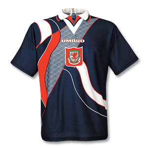 Umbro 95-96 Wales Away shirt