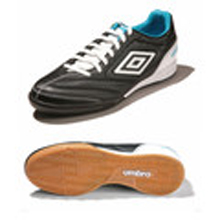 Umbro Turbine-A IC Football Boots