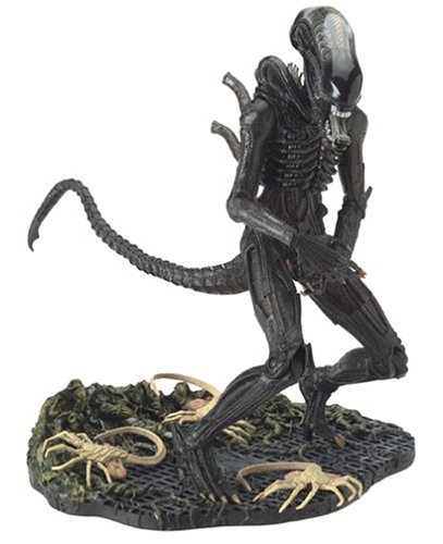 ALIEN VS PREDATOR ALIEN 12 INCH FIGURE- McFARLANE