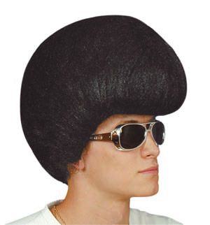 A great look for Elvis with the biggest quiff you have ever seen!!!