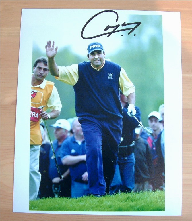 ANGEL CABRERA SIGNED 10 x 8 INCH PHOTO