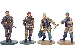 Arnhem British and German Parachutists 1:35