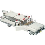 This impressive abmulance measures 35cm in length and comes with a fully detailed gurney