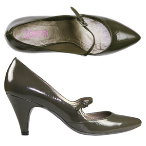 A modern Mary-Jane style court shoe from Jones Bootmaker. Features pointed toe, thin strap across th