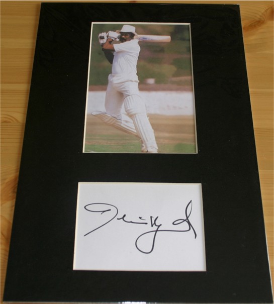 CLIVE LLOYD SIGNATURE - MOUNTED 12 x 8