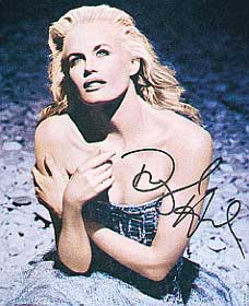 Daryl Hannah autograph