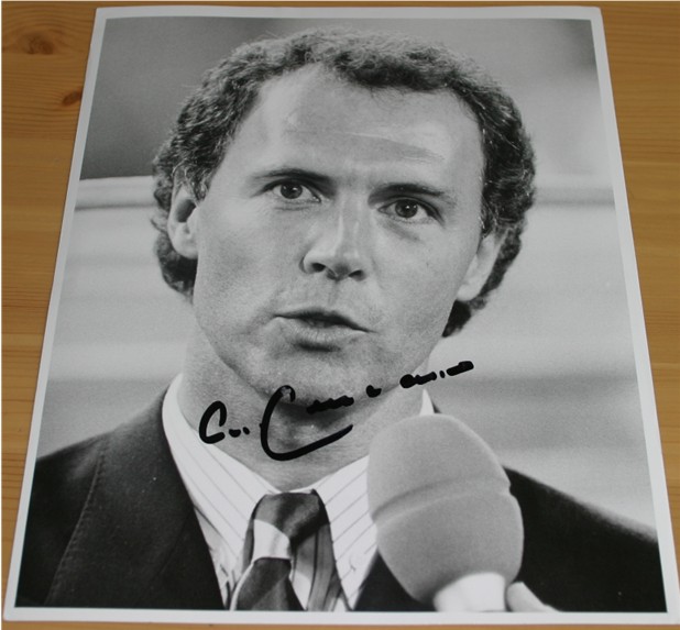 FRANZ BECKENBAUER HAND SIGNED 10 x 8 INCH