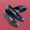 Leather upper, lining and insole. Flexible outer sole. Heel height approx. 1.5 cm.