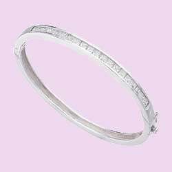 Hinge Fastening Bangle