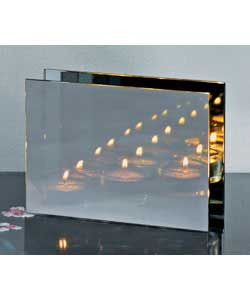 Mirror tealight holder with tealights.Size 13 x 18cm.