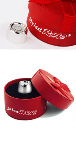 What better way to show someone you care than to give them this solid silver last rolo. Housed in a 