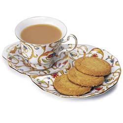 Entertain in style with this pretty hostess set. A