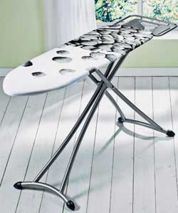 Steel mesh top for steam ironing.Silver coated dual-leg frame.Cotton cover.Size of ironing surface (