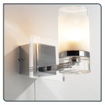 Single modern bathroom wall light - chrome