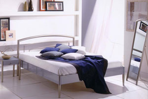 Resistub- Lorenzo- 6FT Metal Bedstead