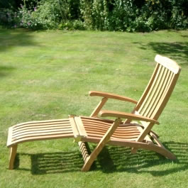 stratford steamer lounger. height 99cm depth 59.5cm length 1.59m. The stratford steamer chair